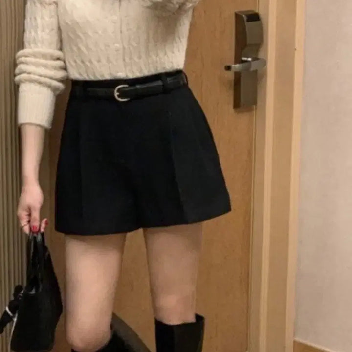 [BUNJANG] mieL Black Wool Shorts S / 미엘 mieL 블랙 모직 3부 팬츠 S