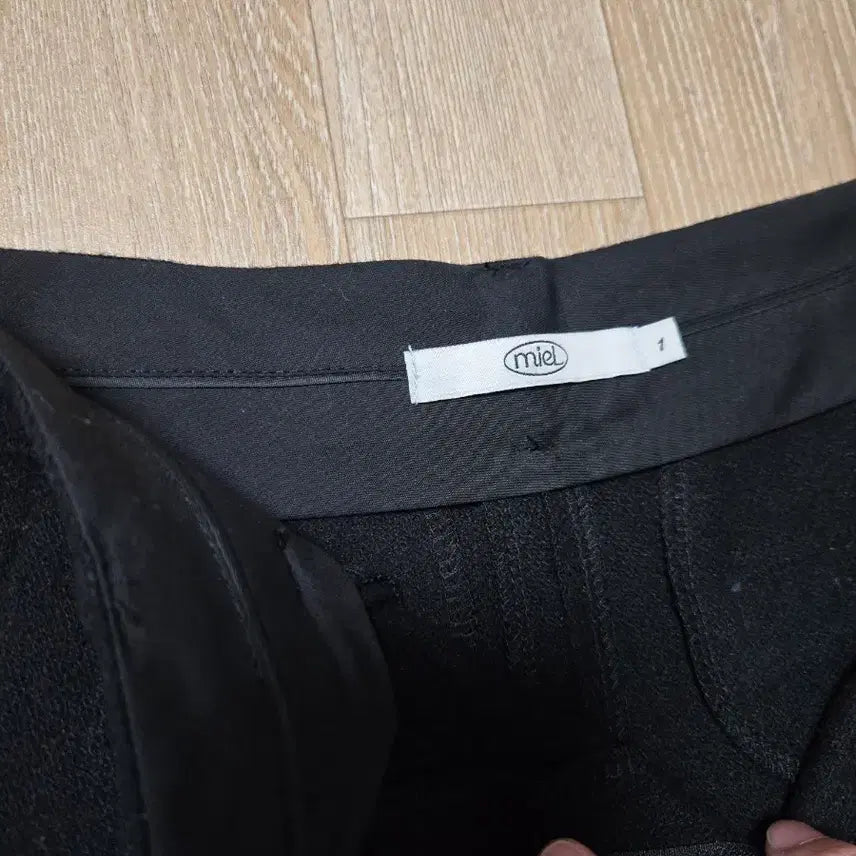 [BUNJANG] mieL Black Wool Shorts S / 미엘 mieL 블랙 모직 3부 팬츠 S