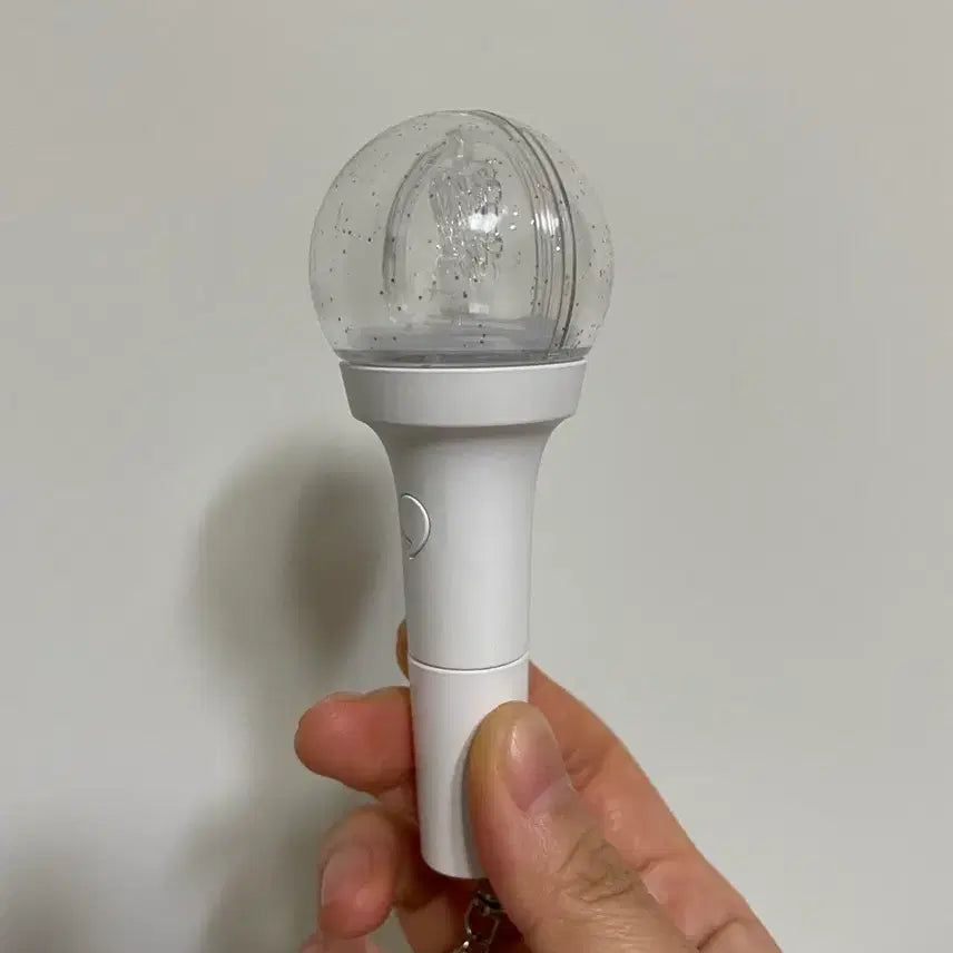 [BUNJANG] IVE Light Stick Keyring / 아이브 라이트 응원봉 키링(박스, 설명서o)