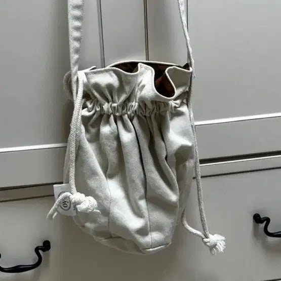 [BUNJANG] oyo Beige Cross Bag / oyo 복조리 베이지 가방 크로스