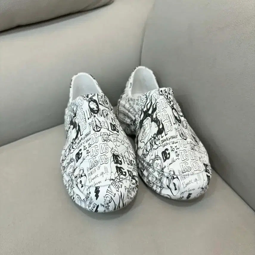 [BUNJANG] Dolce &amp; Gabbana Graffiti Sneakers (Size 39) / 돌체앤가바나 그래피티 신발 스니커즈 39사이즈