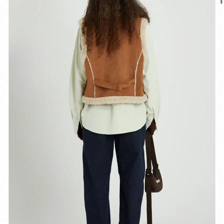 [BUNJANG] Nohant Suede Mouton Vest Brown / 노앙 무스탕조끼 베스트 BROWN