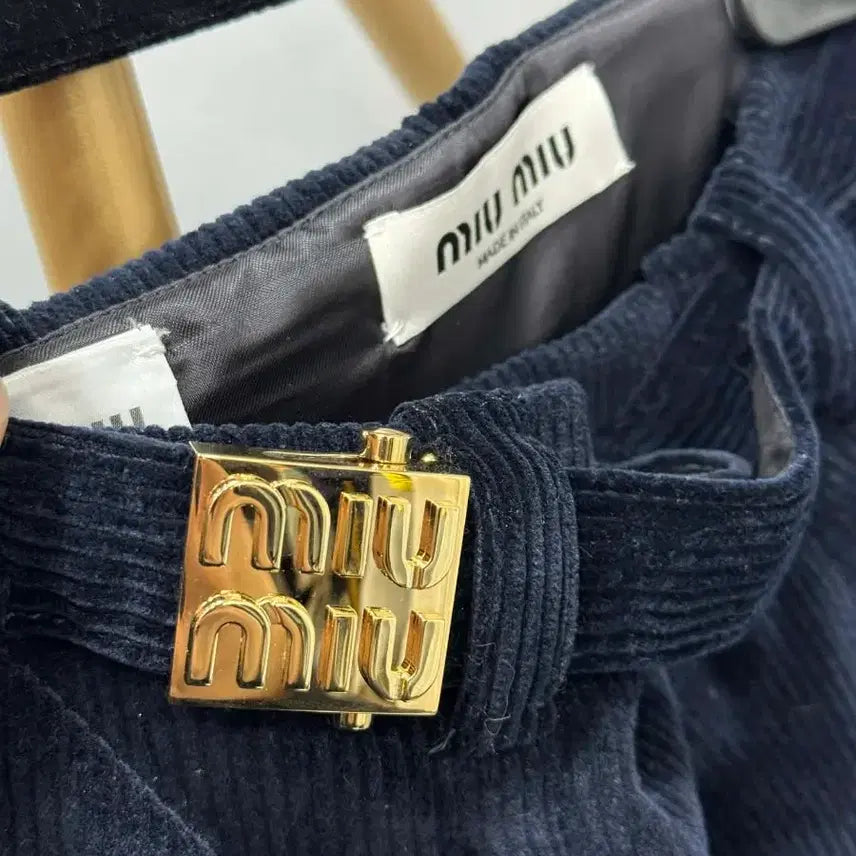 [BUNJANG] Miu Miu Corduroy Skirt (Size 38) / 미우미우 코듀로이 스커트 38사이즈