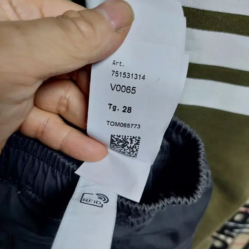 [BUNJANG] Stone Island Cargo Pants Black Regular Fit / 스톤아일랜드 카고 바지 블랙 밴딩 레귤러핏 백화점판