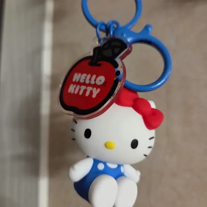 [BUNJANG] Hello Kitty Apple Strap Figure Keyring / 헬로키티 애플 스트랩 피규어 키링