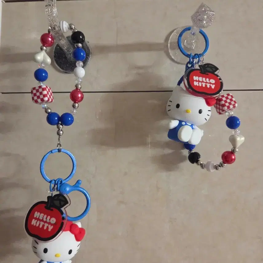 [BUNJANG] Hello Kitty Apple Strap Figure Keyring / 헬로키티 애플 스트랩 피규어 키링