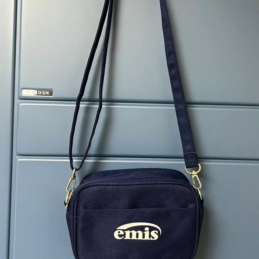 [BUNJANG] emis Logo Square Bag Navy / emis 이미스 로고 사각백 네이비 (단종템)