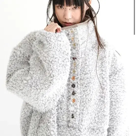 [SOLD OUT] 샵페어리fa.er.ie fluffy button fleece 후리스