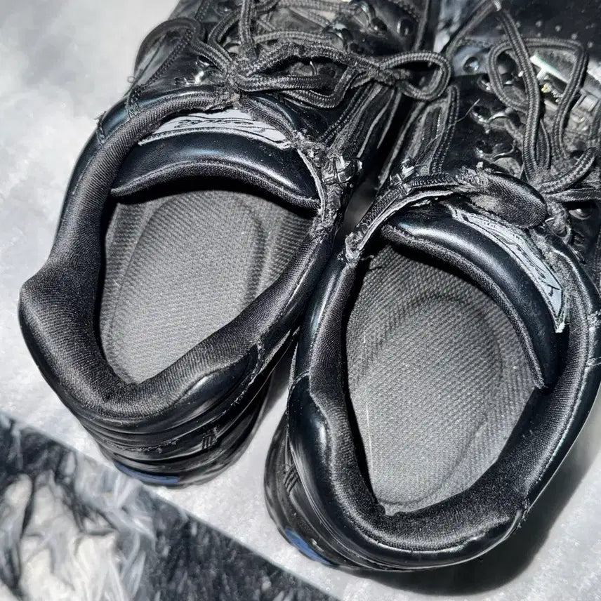 [BUNJANG] YOSUKE Sneakers (Size 40) / YOSUKE 요스케 통굽 운동화 스니커즈 40