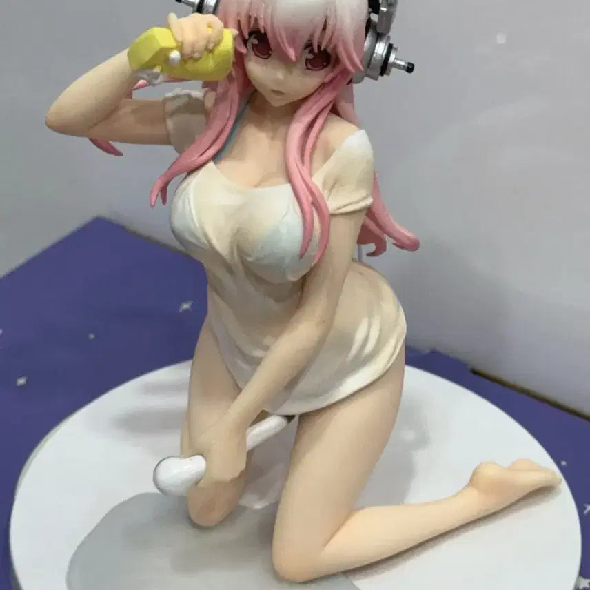 [BUNJANG] Super Sonico Bathtime Cleaning Ver. Figure / 소니코 생활밀착최재 피규어 ~욕조 청소 타임ver.~