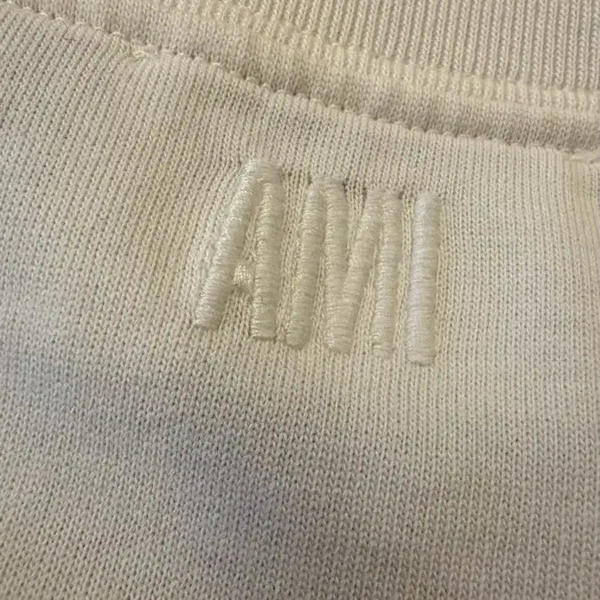 [BUNJANG] BTS (Army) Heart Logo T-shirt (L) / (새상품) 아미 하트 로고 반팔 티셔츠 (L)
