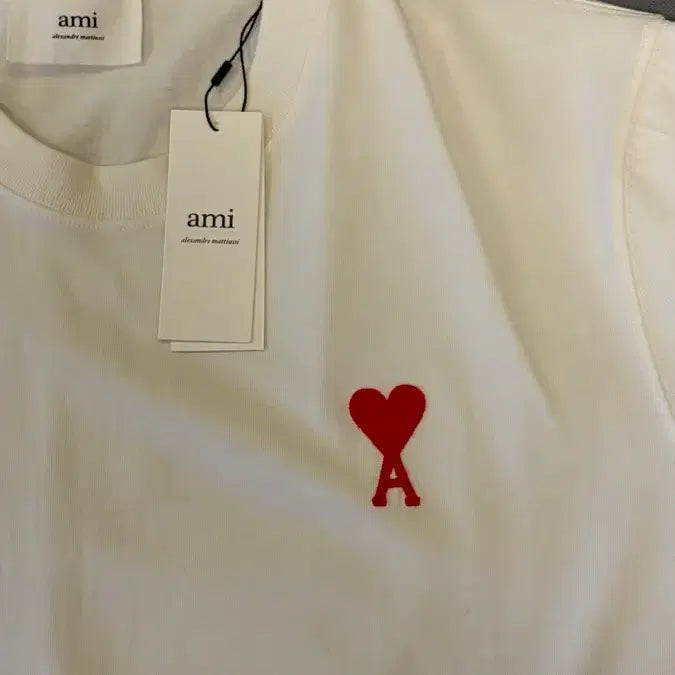 [BUNJANG] BTS (Army) Heart Logo T-shirt (L) / (새상품) 아미 하트 로고 반팔 티셔츠 (L)