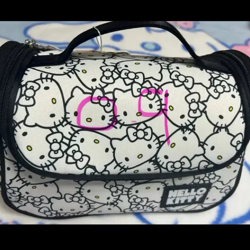 [BUNJANG] Sanrio and Crayon Shin-chan Bag and Pouch Collection / 판매) 사진 12장 산리오,짱구 가방 파우치 모음