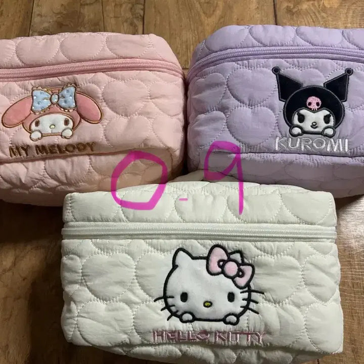 [BUNJANG] Sanrio and Crayon Shin-chan Bag and Pouch Collection / 판매) 사진 12장 산리오,짱구 가방 파우치 모음