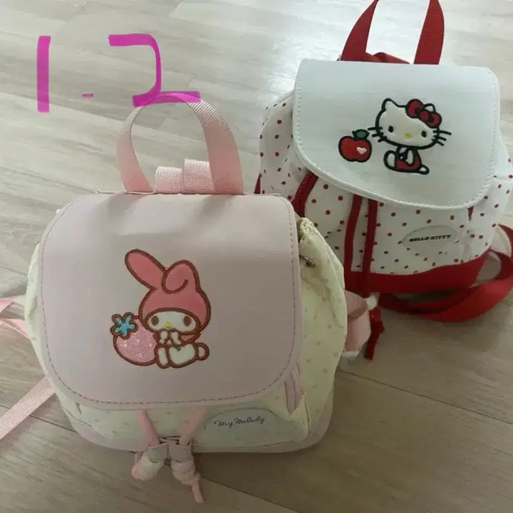 [BUNJANG] Sanrio and Crayon Shin-chan Bag and Pouch Collection / 판매) 사진 12장 산리오,짱구 가방 파우치 모음