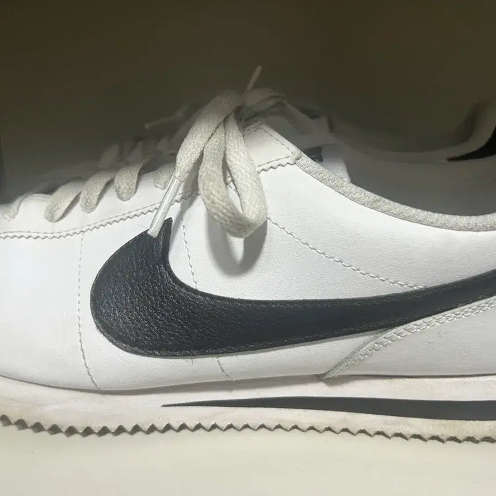 [BUNJANG] Nike Cortez White Black Sneakers / 나이키 코르테즈 흰검 운동화