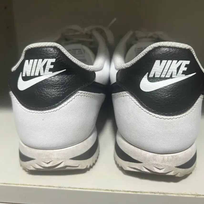 [BUNJANG] Nike Cortez White Black Sneakers / 나이키 코르테즈 흰검 운동화