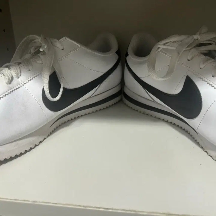 [BUNJANG] Nike Cortez White Black Sneakers / 나이키 코르테즈 흰검 운동화