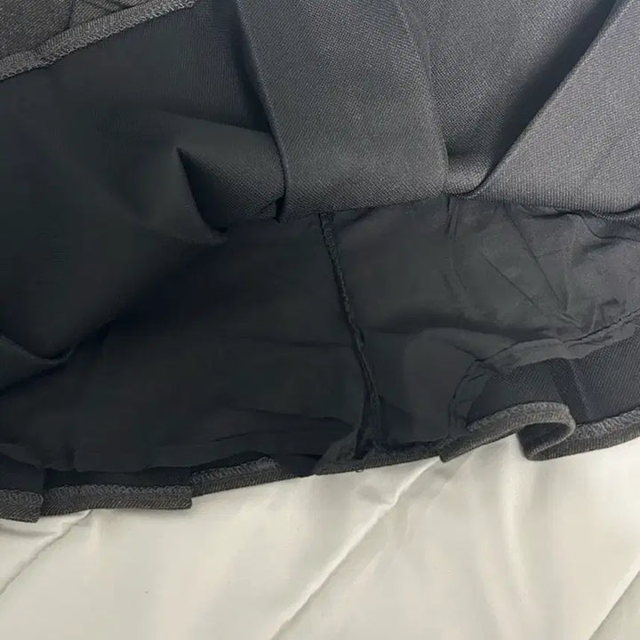 [BUNJANG] Unbranded Charcoal Pleated Mini Skirt / 차콜 플리츠 미니 스커트