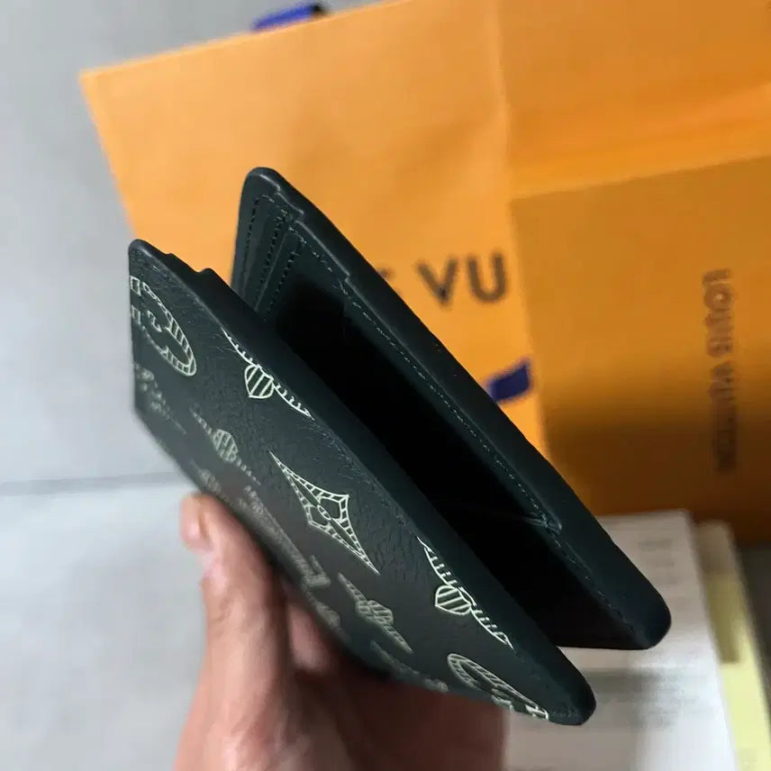 [BUNJANG] Louis Vuitton Eclipse Shadow Multiple Wallet / [새상품급,풀구성] 루이비통 이클립스 쉐도우 멀티플월릿 반지갑