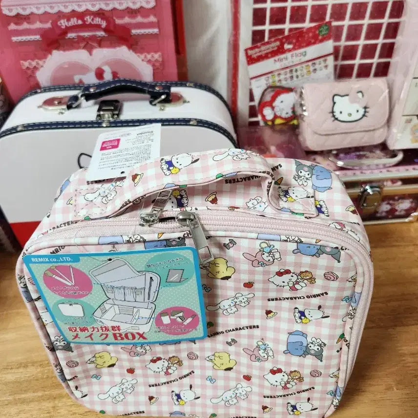 [BUNJANG] Sanrio Square Multi Pouch / 산리오 사각파우치