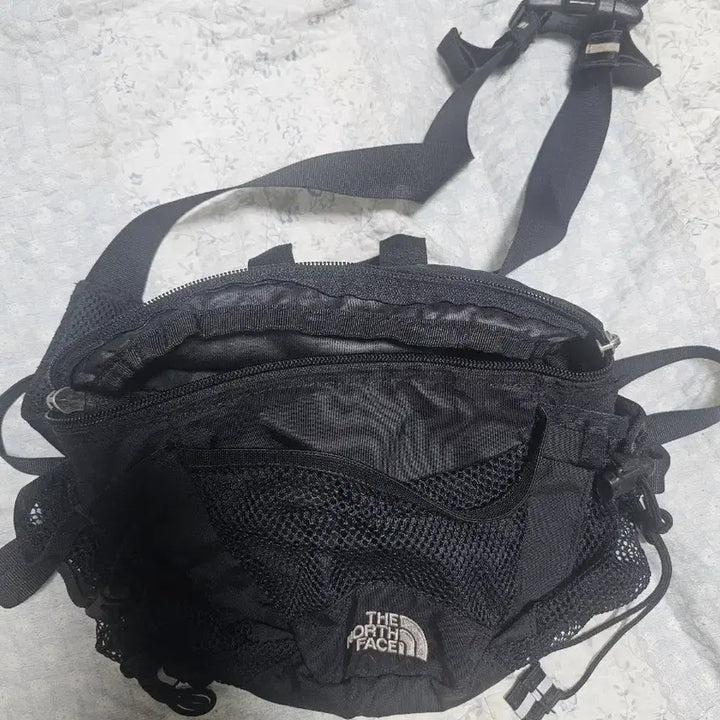 [BUNJANG] The North Face Hip Sack Crossbody Bag / 노스페이스 힙색
