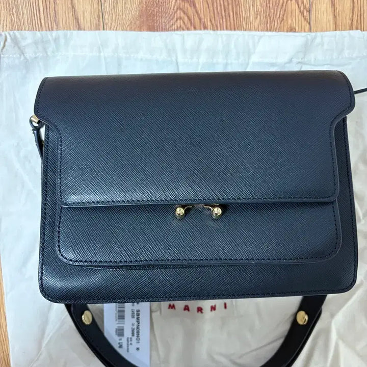 [BUNJANG] Marni Trunk Bag Medium Black / 마르니 트렁크백 미디움 사이즈 블랙
