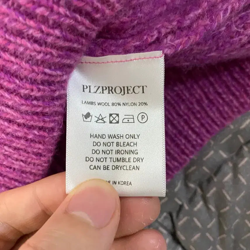 [BUNJANG] Please Project V-Neck Lambswool Knit Pink / 플리즈프로젝트 브이넥 렘스울 니트 핑크