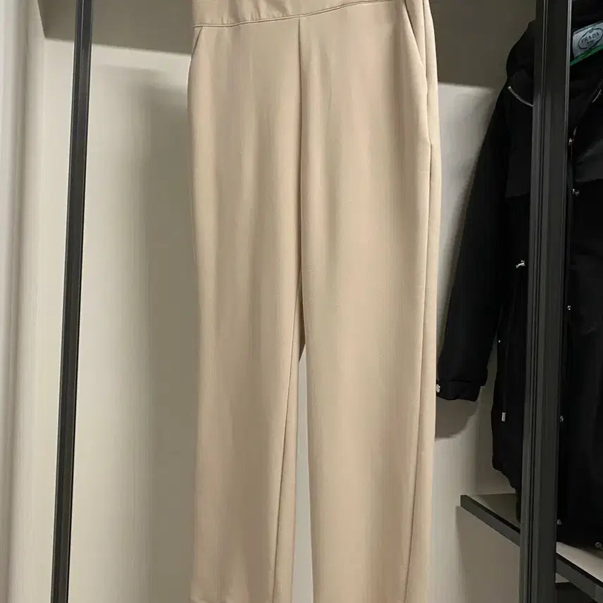 [BUNJANG] Beige Elastic Waist Pants / 베이지 뒷밴딩 바지