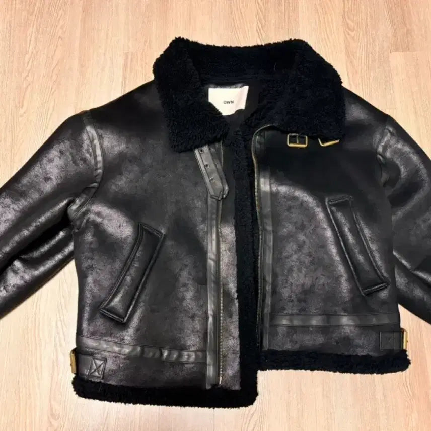 [BUNJANG] Ronnie Crop Mouton Jacket / 로니 크롭 무스탕 자켓