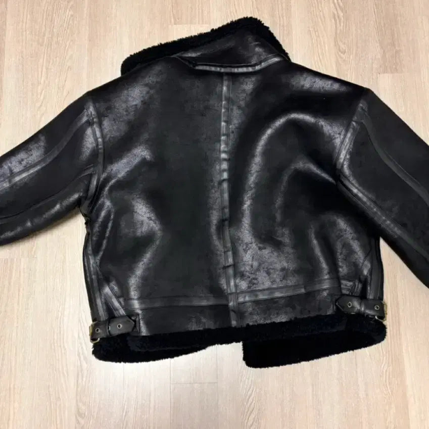 [BUNJANG] Ronnie Crop Mouton Jacket / 로니 크롭 무스탕 자켓