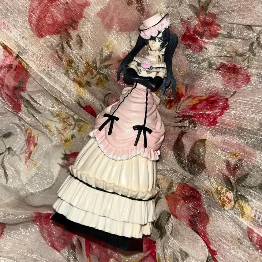 [BUNJANG] Black Butler Ciel Phantomhive Cross-dressing Mini Figure / 흑집사 울새 시엘 여장 미니 피규어 고전 희귀 미소녀 피규어
