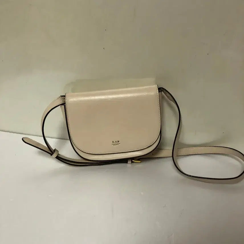 [BUNJANG] LAP Crossbody Bag / LAP 크로스백@9972