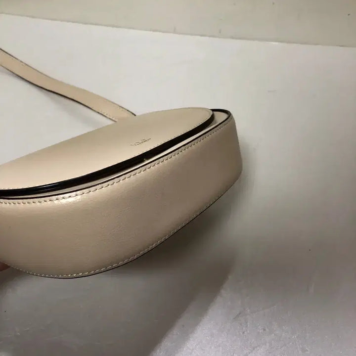 [BUNJANG] LAP Crossbody Bag / LAP 크로스백@9972