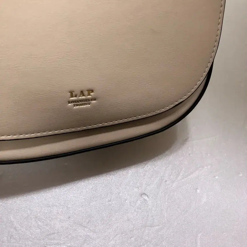 [BUNJANG] LAP Crossbody Bag / LAP 크로스백@9972