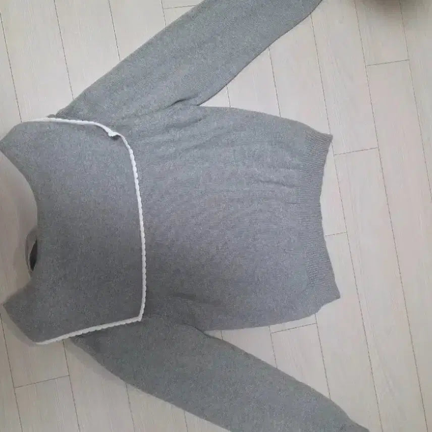 [BUNJANG] SemeuaDeu Sailor Knit Top / 쎄무아듀 세일러 니트 Gray knit point collar top
