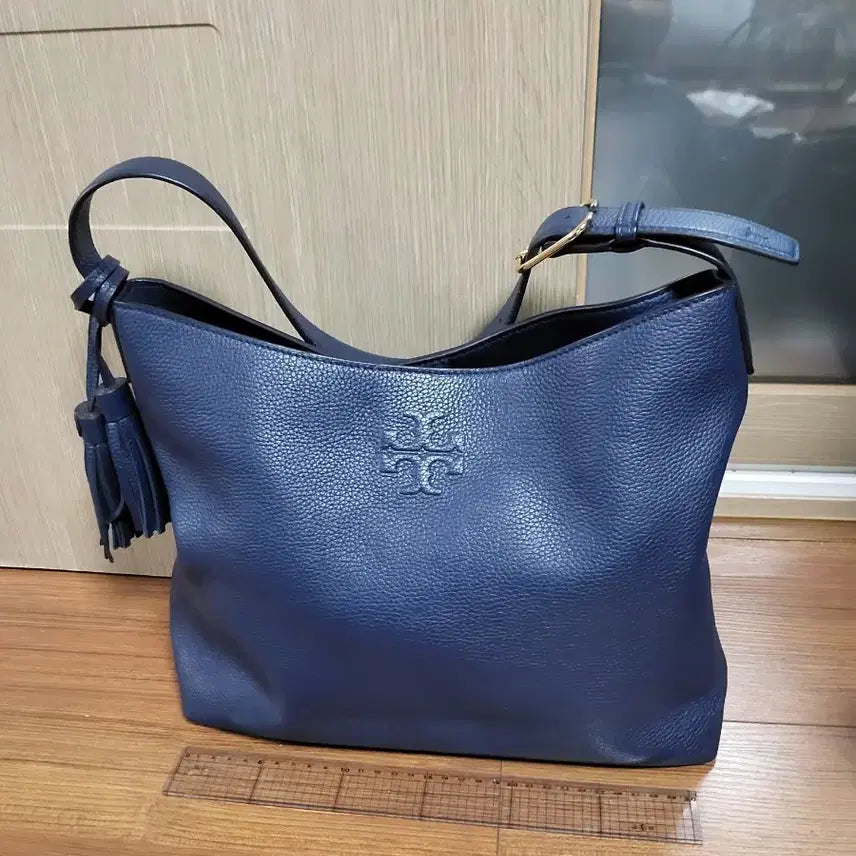 [SOLD OUT] 토리버치 네이비 가죽 숄더백