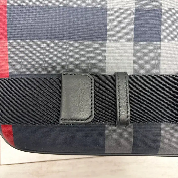 [BUNJANG] Burberry Sonny Medium Check Crossbody Bag / 버버리 소니 미디엄 체크 크로스백(남녀공용)