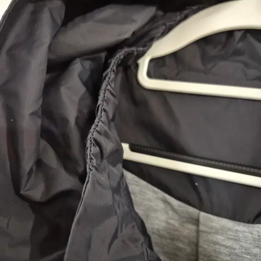 [BUNJANG] Hooded Long Windbreaker Coat / 후드 롱 봄바람막이 코트