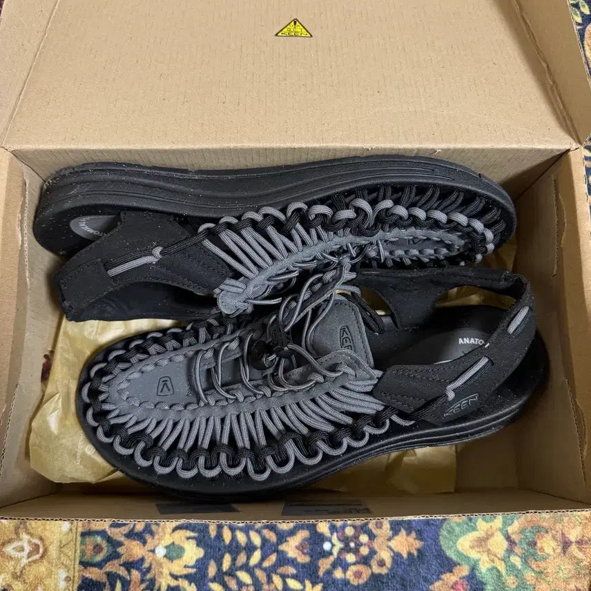 [BUNJANG] KEEN Uneek Sandals / [085] KEEN 킨 uneek 유니크 샌들