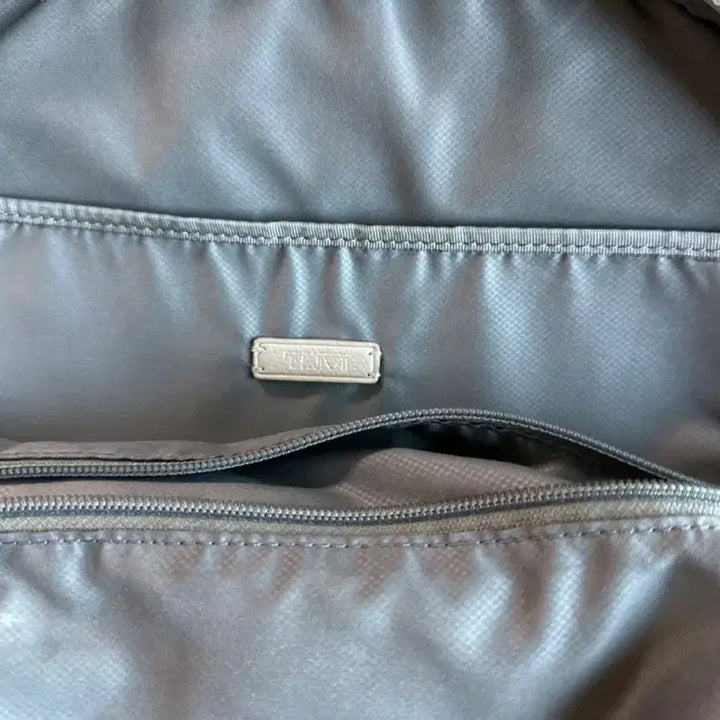 [BUNJANG] Tumi Ivory Leather Backpack / 투미 여성 아이보리 가죽 백팩