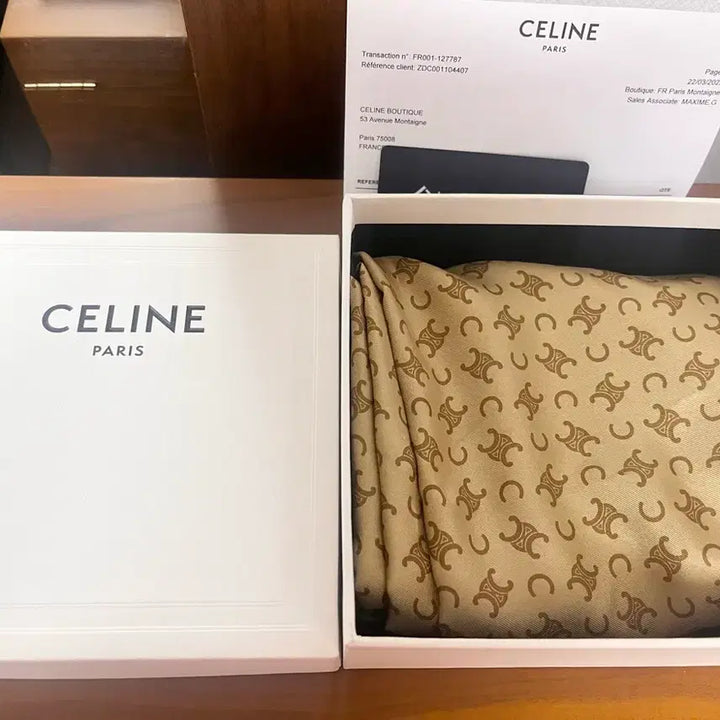 [BUNJANG] Celine Triomphe Silk Twill Scarf / 셀린느 트리옹프 실크 트윌 스카프(정품, 프랑스 직구)