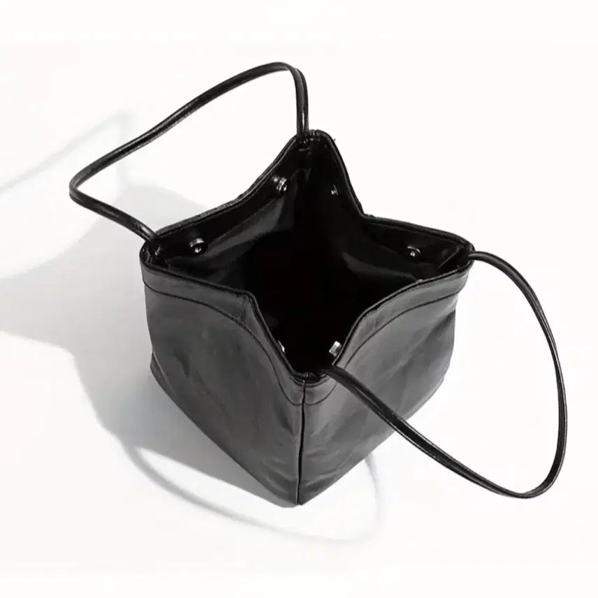 [BUNJANG] Black Leather Tote Bag / 새상품 블랙 레더 토트백