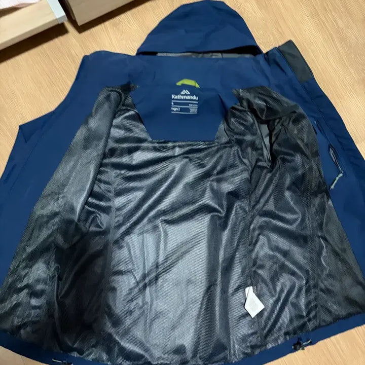 [SOLD OUT] 카트만두 바람막이 자켓