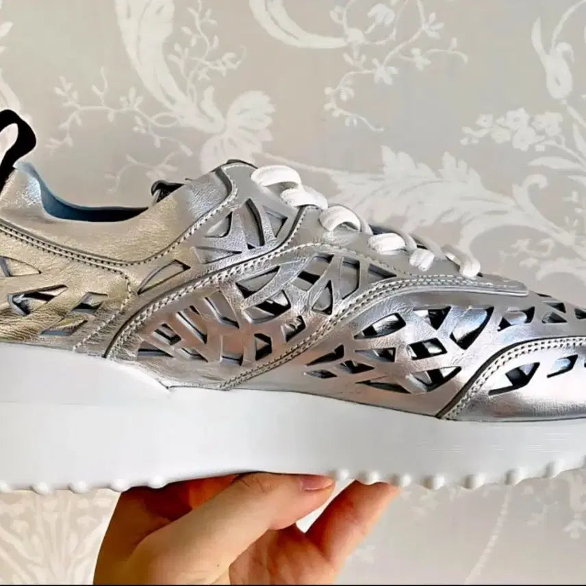 [BUNJANG] TOD'S Silver Cutout Sneakers / (정품)TOD'S 토즈 실버 컷아웃 스니커즈 36