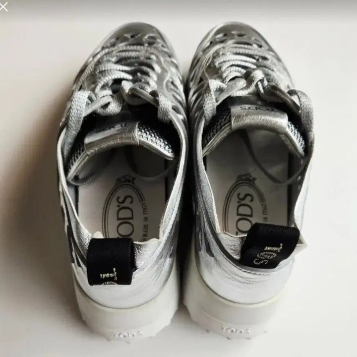 [BUNJANG] TOD'S Silver Cutout Sneakers / (정품)TOD'S 토즈 실버 컷아웃 스니커즈 36
