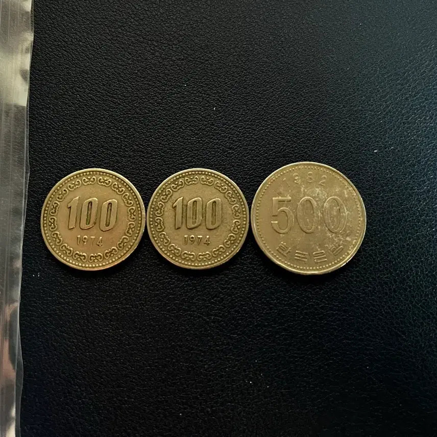 [BUNJANG] Vintage Korean Coin Collection (100 Won, 500 Won) / 1974년 100원 1982년 500원