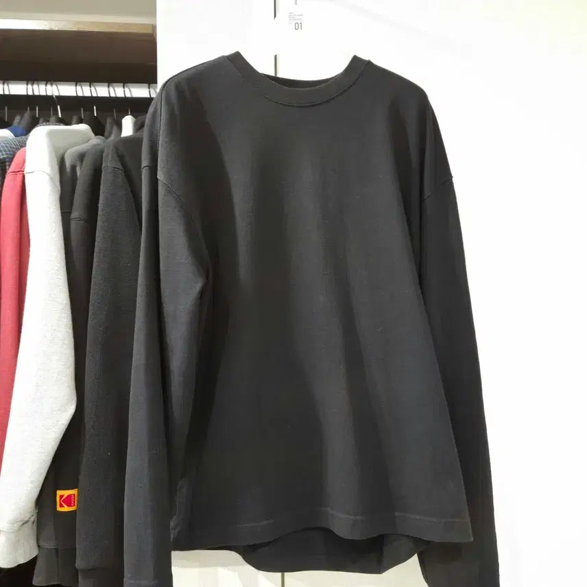 [BUNJANG] Rioa Signature Long Sleeve Black S / 리우아 시그니처 롱슬리브 긴팔 블랙 s
