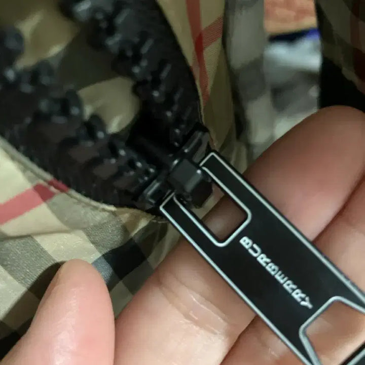 [BUNJANG] Burberry Kensington Check Windbreaker Jacket / 버버리 켄싱턴 체크 바람막이 새상품 정품