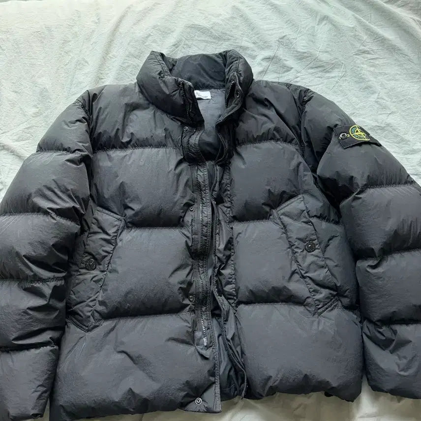 [BUNJANG] Stone Island Crinkle Reps 25FW Padded Jacket / [L] 스톤아일랜드 크링클랩스 25fw 패딩